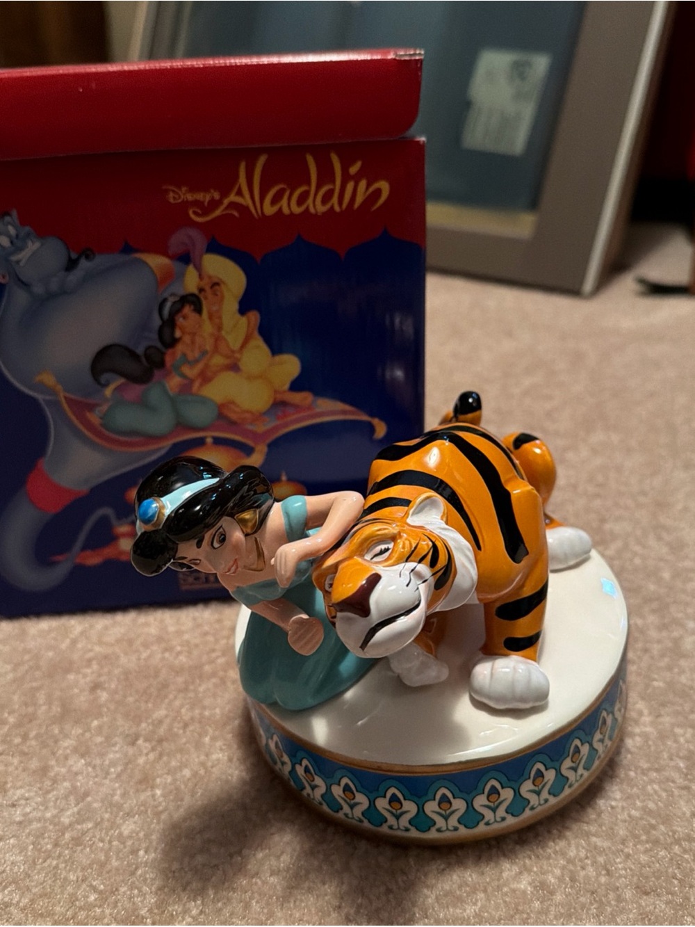 vintage Schmid Disney Aladdin Jasmine and Rajah musical figurine in porcelain